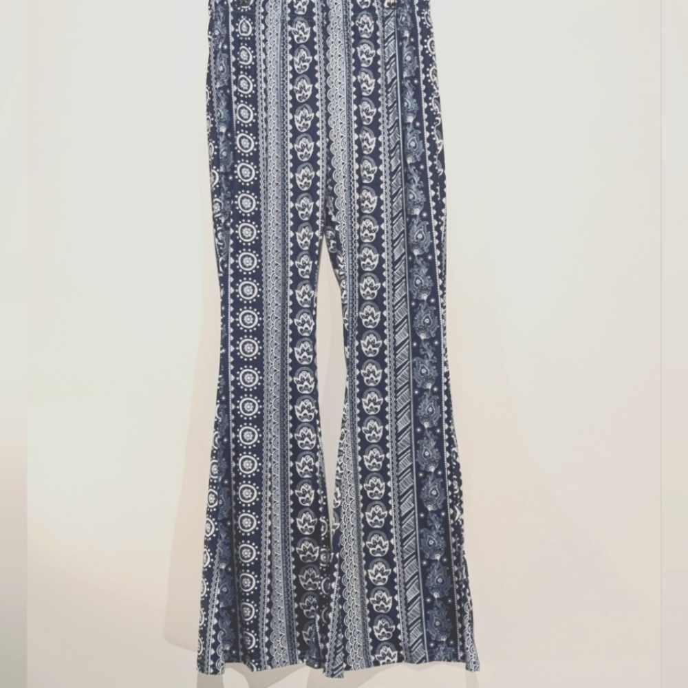NWOT WSPLYSPJY BLACK AND WHITE HIGH WAISTED WOMEN'S BOHO STRETCHY FLARE PANTS L